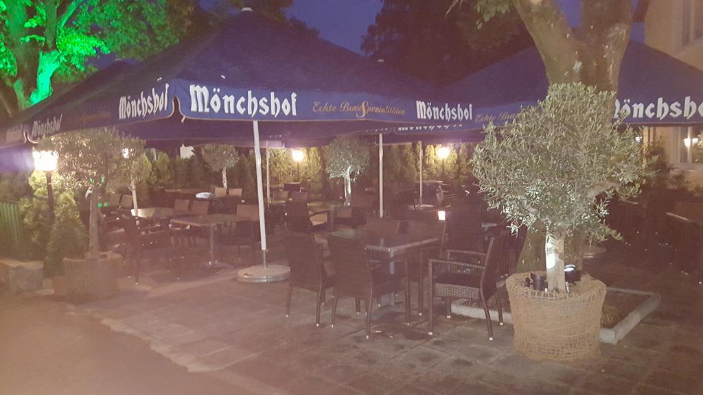 Hotel Restaurant Platamon Feuchtwangen Exterior photo