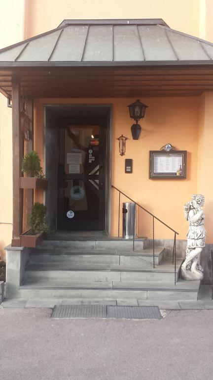 Hotel Restaurant Platamon Feuchtwangen Exterior photo